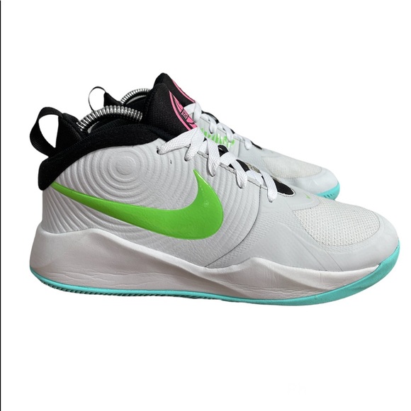 Nike Other - NIKE BOYS TEAM HUSTLE WHITE BASKETBALL 🏀 SHOE/SNEAKERS